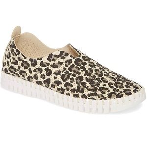 Isle Jacobsen Tulip 139 Leo leopard slip ons 39